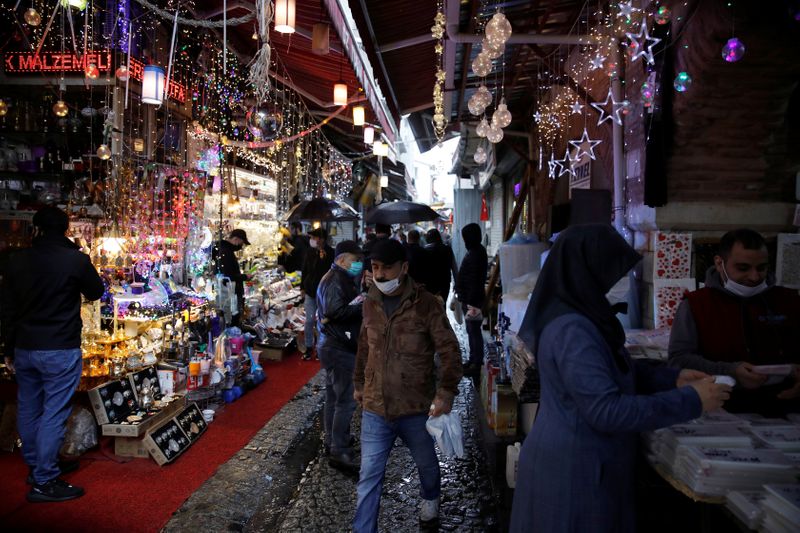 © Reuters. The spread of the coronavirus disease (COVID-19) in Istanbul