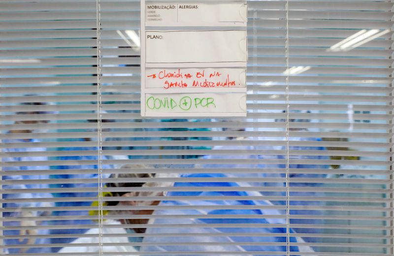 © Reuters. UTI para pacientes de coronavírus em hospital de Porto Alegre (RS)