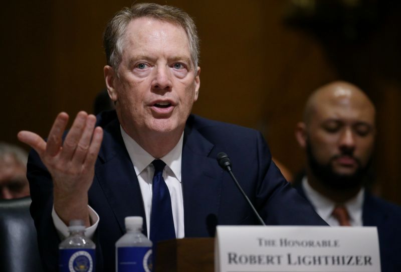 &copy; Reuters. U.S. Trade Representative Lighthizer testifies before a Senate Finance Committee hearing in Washington