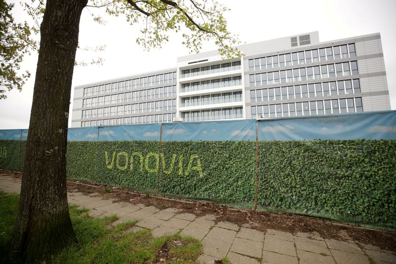 &copy; Reuters. FILE PHOTO: New Vonovia SE headquarters in Bochum
