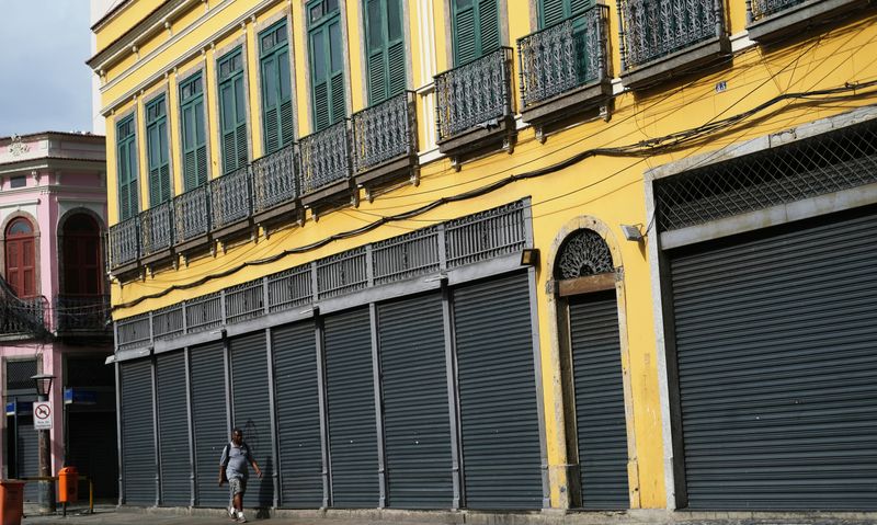 © Reuters. Comércio fechado no Rio de Janeiro (RJ) em função da pandemia de coronavírus