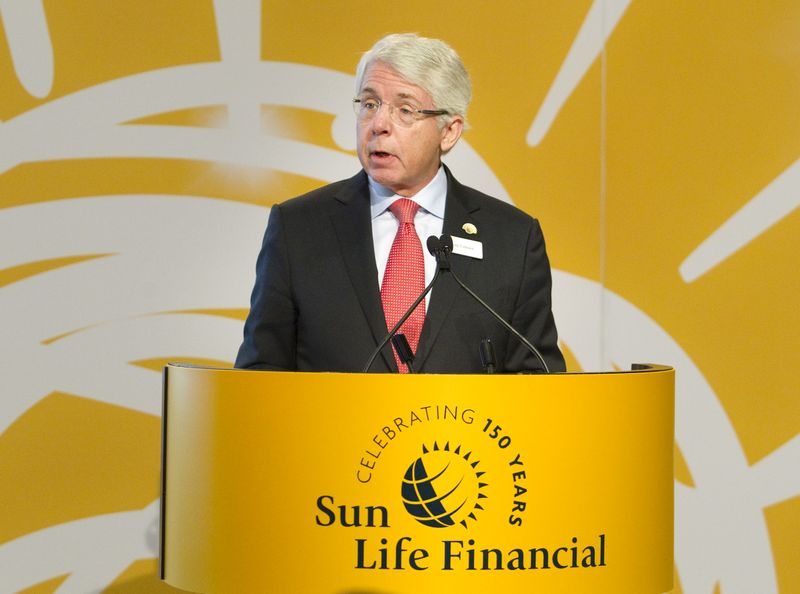 &copy; Reuters. FILE PHOTO: Dean Connor President and Chief Executive Officer of Sun Life Financial addresses shareholders at the company&apos;s Annual General Meeting, in Toronto.