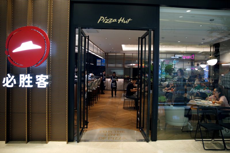 &copy; Reuters. A Pizza Hut restaurant is seen in a mall in Shanghai,
