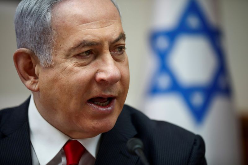 &copy; Reuters. Imagen de archivo del primer ministro israelí, Benjamin Netanyahu, hablando durante una reunión de gabinete en Jerusalén
