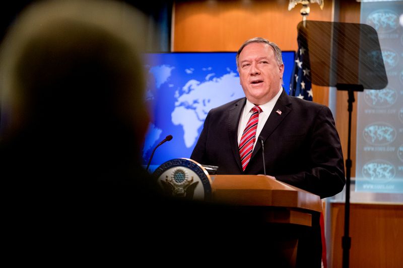 &copy; Reuters. FOTO DE ARCHIVO. El secretario de Estado de Estados Unidos, Mike Pompeo, habla en una conferencia de prensa, en Washington.