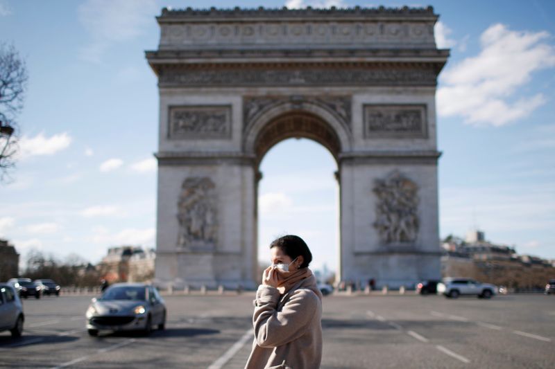 &copy; Reuters. 仏首相、パリは依然コロナ感染の「危険区域」　制限緩和控え