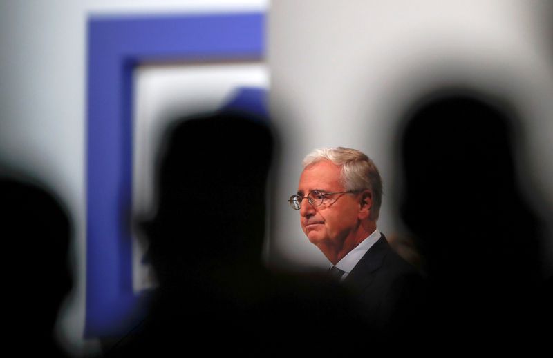 &copy; Reuters. FILE PHOTO: Chairman of the board Paul Achleitner attends the annual shareholder meeting of Deutsche Bank in Frankfurt