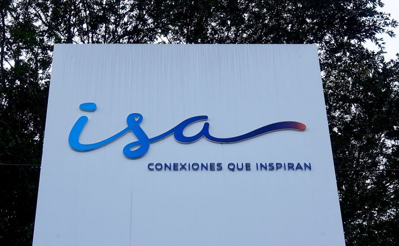 © Reuters. Logo da colombiana ISA, controladora da Cteep, fotografado em Medellín, Colômbia
