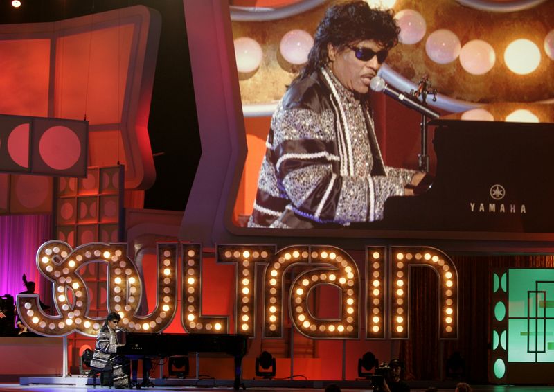 © Reuters. FILE PHOTO: Singer Little Richard performs at 3rd annual TV Land Awards show.