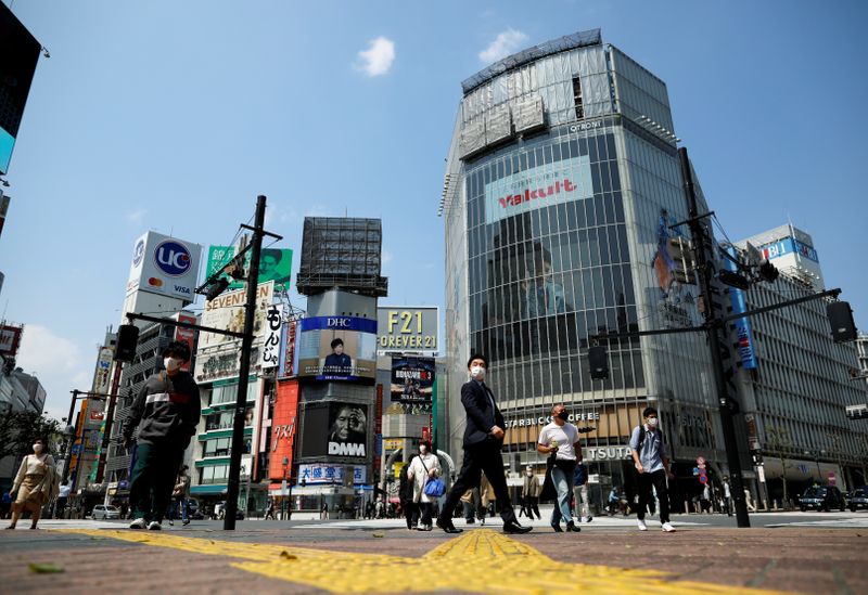 &copy; Reuters. FILE PHOTO: Japan&apos;s economy has been seriously disrupted by the coronavirus outbreak and restrictions imposed to curb its spread