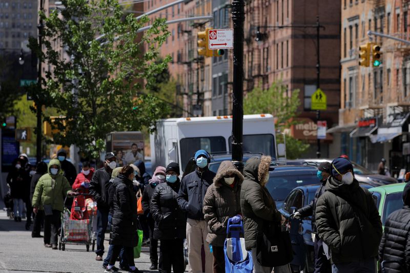 © Reuters. FILE PHOTO:  The outbreak of the coronavirus disease (COVID-19) in Manhattan, New York City