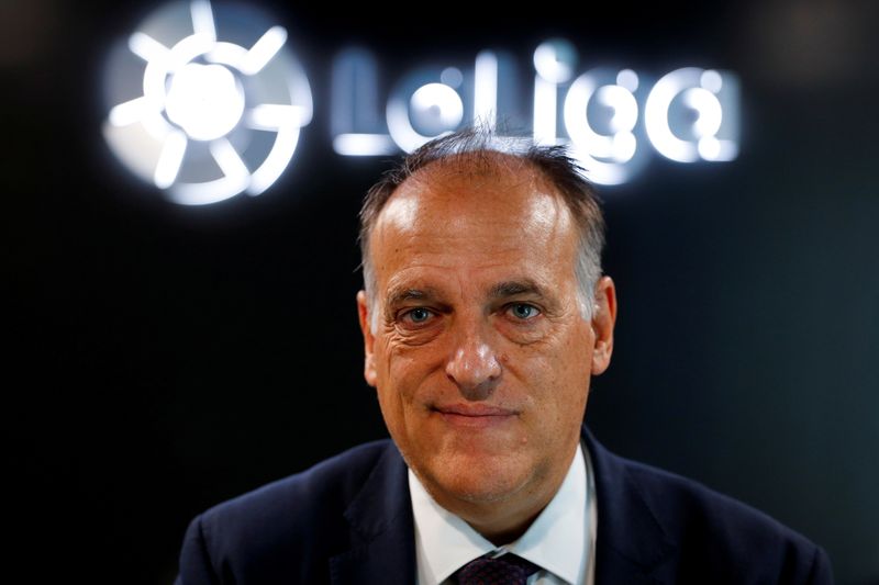 &copy; Reuters. رئيس رابطة الدوري الإسباني يأمل في عودة المباريات يوم 12 يونيو