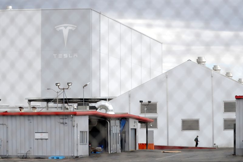 © Reuters. Tesla's primary vehicle factory reopens in Fremont
