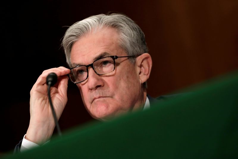 © Reuters. FILE PHOTO: Federal Reserve President Jerome Powell testifies on Capitol Hill