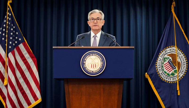 &copy; Reuters. FOTO DE ARCHIVO. El jefe de la Reserva Federal, Jerome Powell, habla con la prensa en Washington, EEUU.