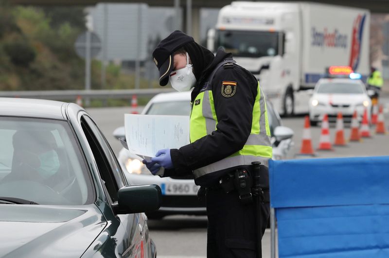 &copy; Reuters. CORONAVIRUS: LA FRANCE VA IMPOSER UNE QUARANTAINE AUX VOYAGEURS EN PROVENANCE D&apos;ESPAGNE