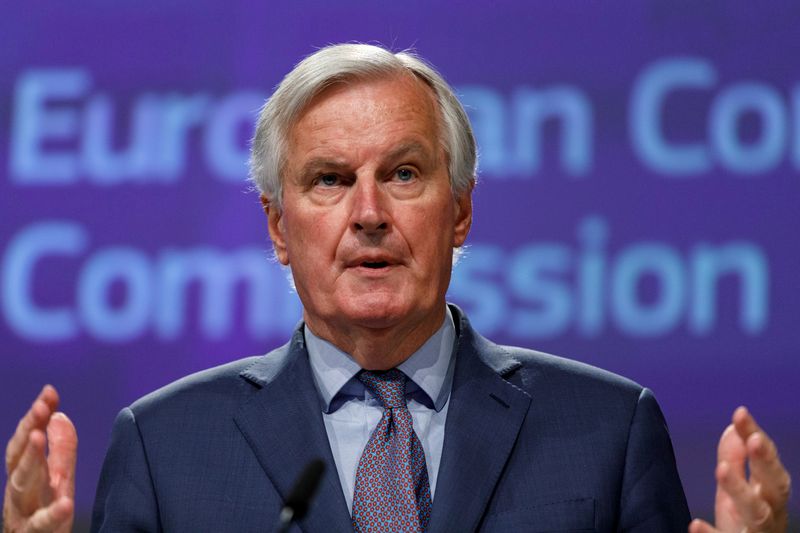 &copy; Reuters. FOTO DE ARCHIVO: El negociador del Brexit de la UE, Michel Barnier, durante una conferencia de prensa después de las negociaciones, en Bruselas, Bélgica
