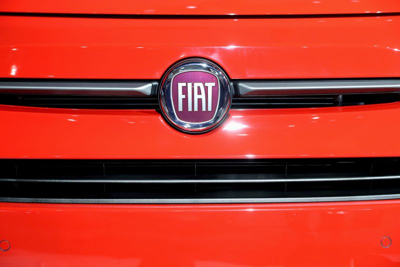 &copy; Reuters. FILE PHOTO: LA Auto Show in Los Angeles