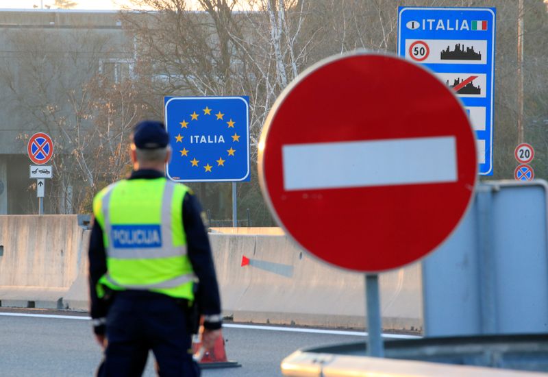 © Reuters. L'ITALIE ROUVRIRA SES FRONTIÈRES LE 3 JUIN