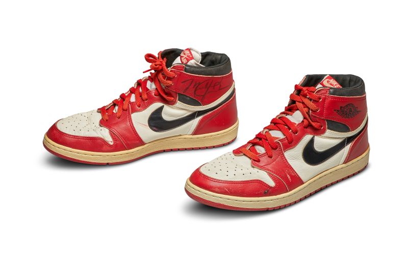 &copy; Reuters. FILE PHOTO:  A pair of 1985 Nike Air Jordan 1s, made for and worn by U.S. basketball player Michael Jordan