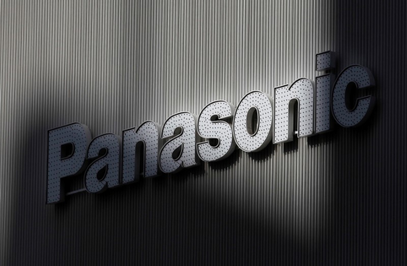 &copy; Reuters. Логотип Panasonic, Токио