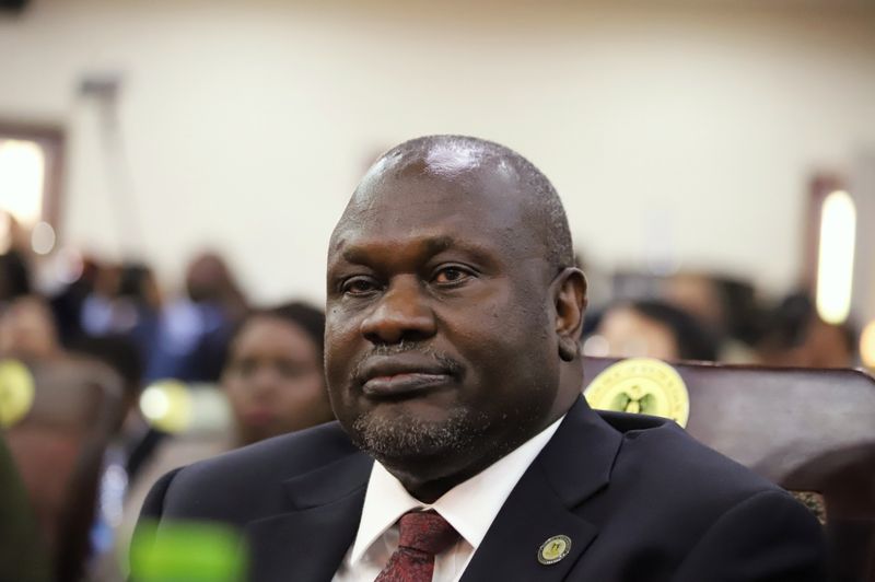 &copy; Reuters. South Sudan&apos;s First Vice President Riek Machar attends his swearing-in ceremony at the State House in Juba