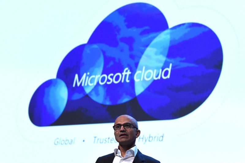 &copy; Reuters. Microsoft CEO Satya Nadella speaks at a Microsoft tech gathering in Dublin