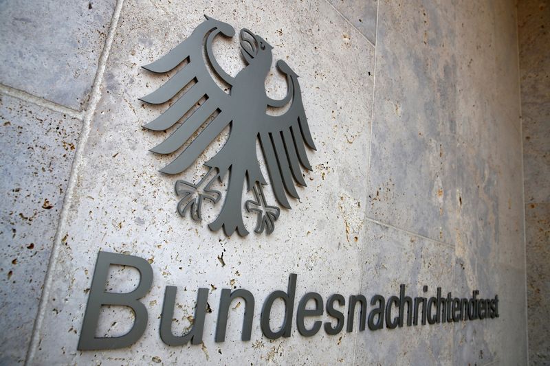 © Reuters. محكمة ألمانية تقلص سلطة وكالة المخابرات في مجال التنصت في الخارج