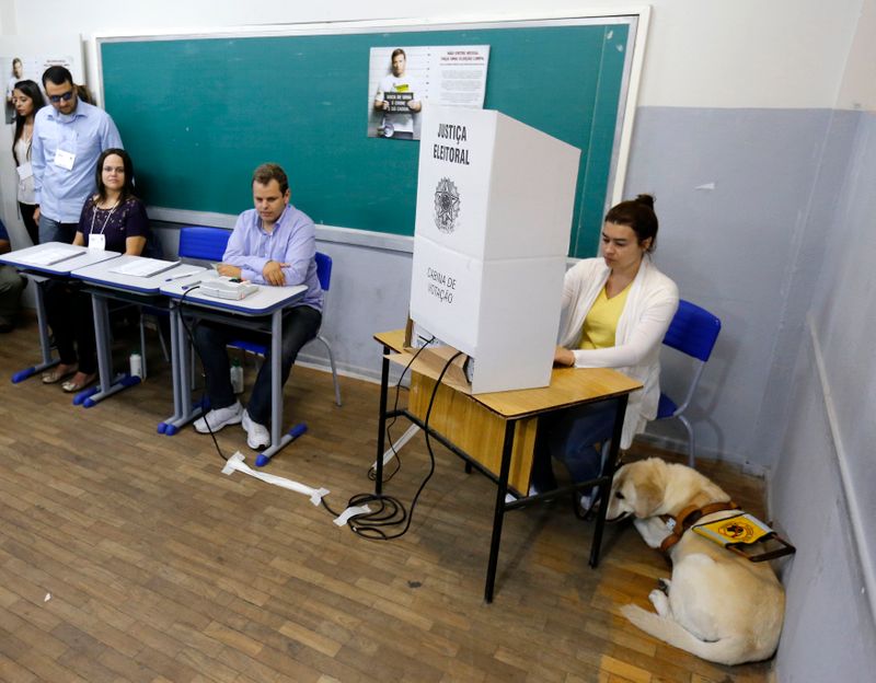 &copy; Reuters. Local de votação em Belo Horizonte