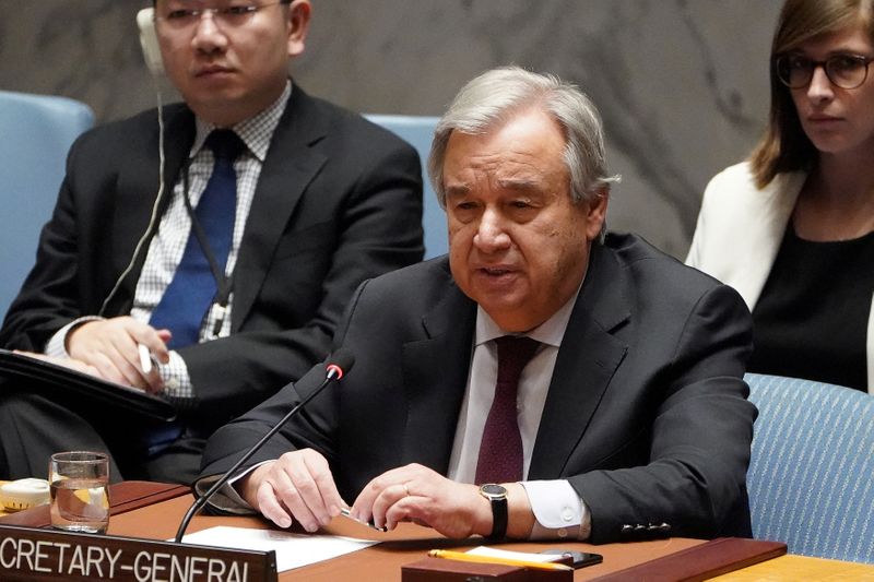 © Reuters. FOTO DE ARCHIVO: El secretario general de Naciones Unidas, Antonio Guterres, habla durante una reunión del Consejo de Seguridad sobre la situación en Siria en la sede de la ONU en Nueva York. 28 de febrero de 2020.