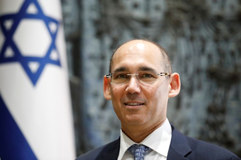 &copy; Reuters. FILE PHOTO:  Amir Yaron attends a ceremony whereby he is sworn in as Bank of Israel governor by Israel&apos;s President Reuven Rivlin, in the presence of Prime Minister Benjamin Netanyahu and Finance Minister Moshe Kahlon, in Jerusalem