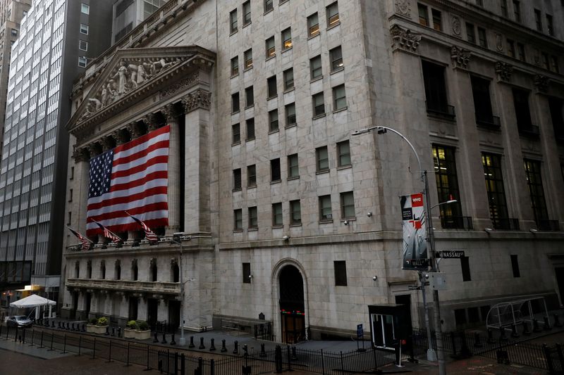 &copy; Reuters. The New York Stock Exchange (NYSE) is seen in the financial district of lower Manhattan during the outbreak of the coronavirus disease (COVID-19) in New York