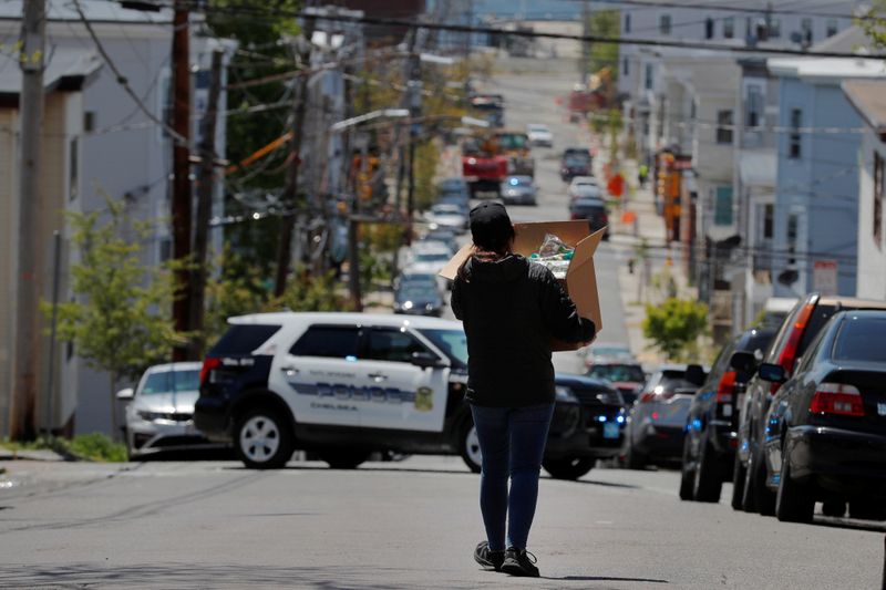 &copy; Reuters. FILE PHOTO:  Outbreak of the coronavirus disease (COVID-19) in Massachusetts