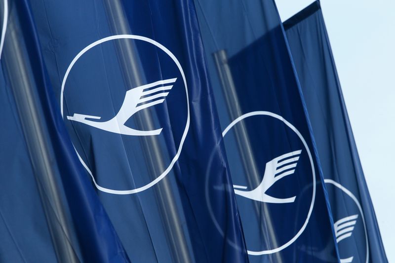 &copy; Reuters. دير شبيجل: ألمانيا توافق على حزمة انقاذ لشركة طيران لوفتهانزا