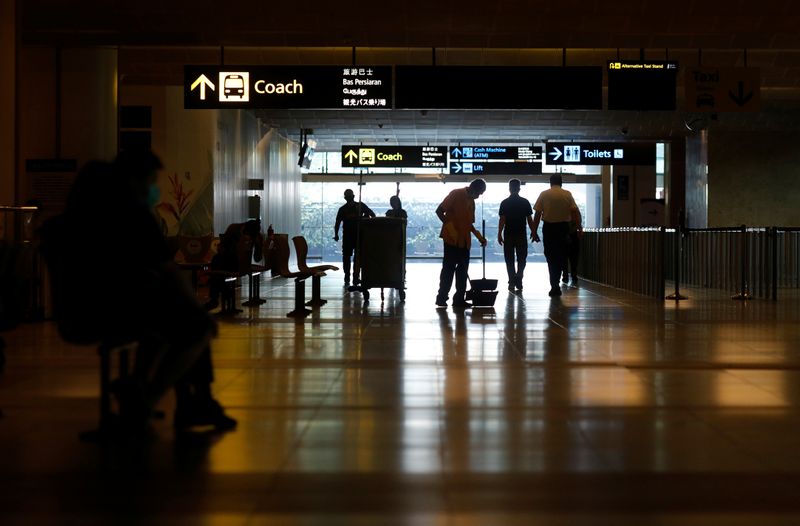 &copy; Reuters. シンガポール、6月2日からチャンギ空港の乗り継ぎ許可