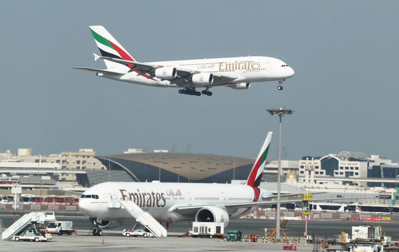 &copy; Reuters. FILE PHOTO: Emirates Airlines Airbus A380 plane approaches for landing at Dubai Airports in Dubai