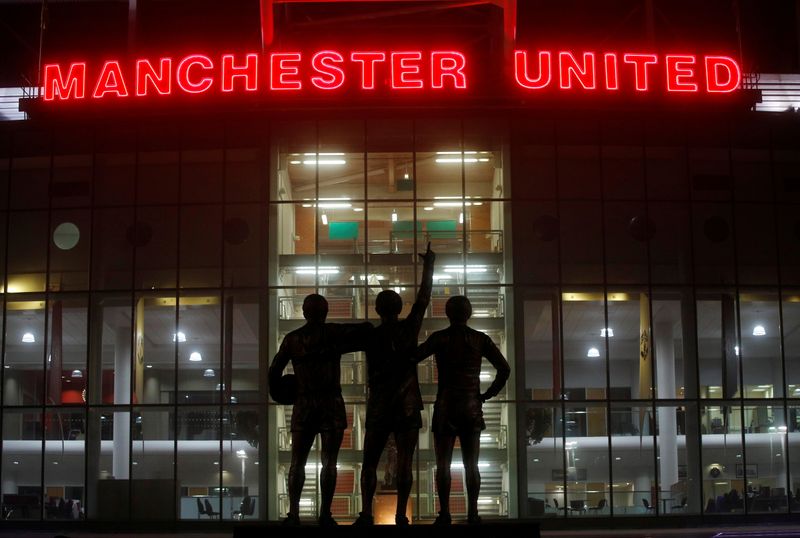© Reuters. مانشستر يونايتد يعاني ماليا بسبب توقف كرة القدم