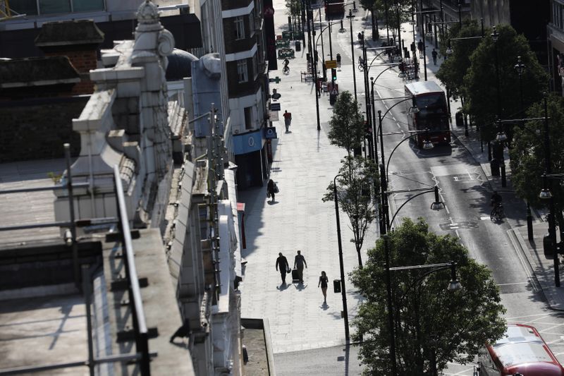 © Reuters. Outbreak of the coronavirus disease (COVID-19) in London