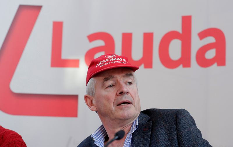 &copy; Reuters. Lauda and Ryanair Chief Executive O&apos;Leary addresses a news conference in Vienna