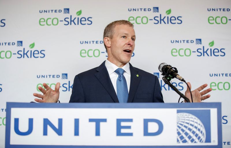 &copy; Reuters. United Airlines president Scott Kirby speaks at O&apos;Hare International Airport in Chicago