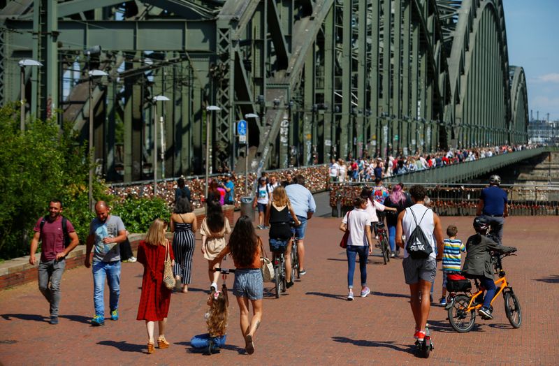 &copy; Reuters. FILE PHOTO: Outbreak of the coronavirus disease (COVID-19), in Cologne