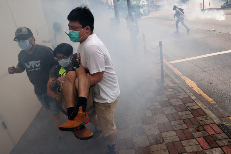 &copy; Reuters. شرطة هونج كونج تطلق قنابل الغاز لتفريق محتجين معارضين للحكومة
