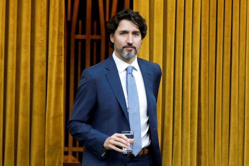 &copy; Reuters. FILE PHOTO: Canada&apos;s Prime Minister Justin Trudeau arrives to a meeting of the special committee on the COVID-19 pandemic in the House of Commons on Parliament Hill in Ottawa