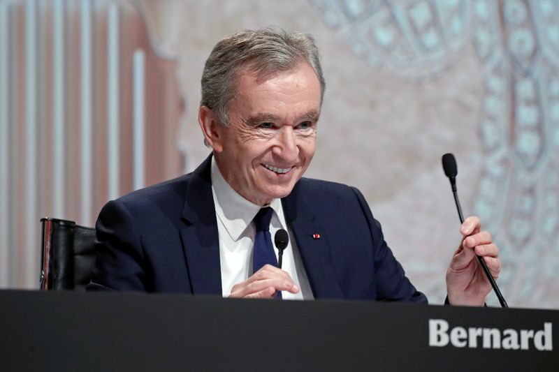 &copy; Reuters. FILE PHOTO: Bernard Arnault, Chief Executive Officer of LVMH Moet Hennessy Louis Vuitton SE, attends the company&apos;s shareholders meeting in Paris