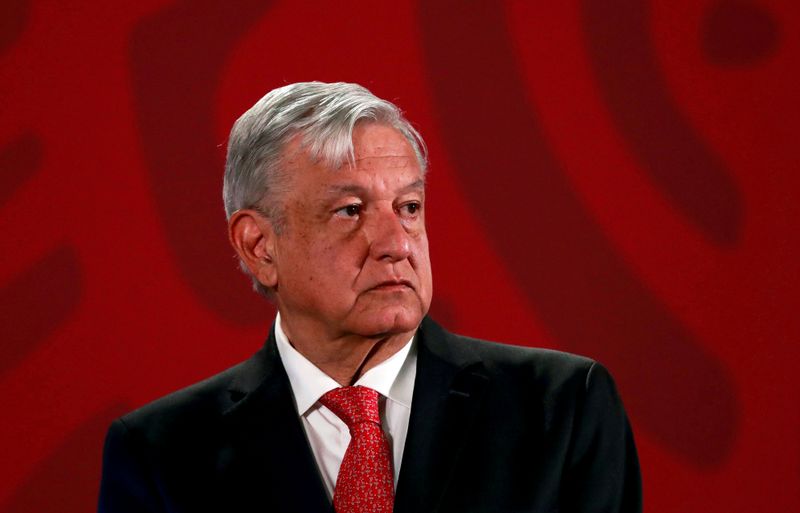 &copy; Reuters. FOTO DE ARCHIVO: El presidente de México, Andrés Manuel López Obrador, celebra una conferencia de prensa en el Palacio Nacional de Ciudad de México