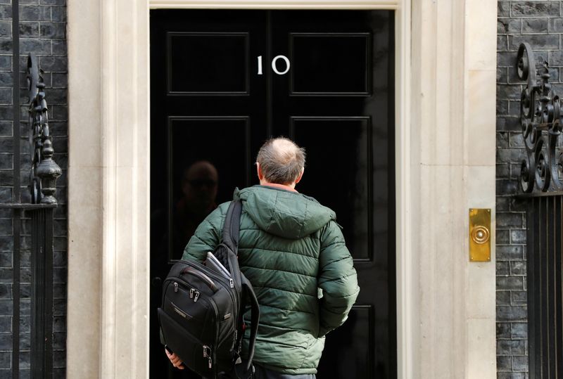 &copy; Reuters. Assessor Dominic Cummings chega ao gabinete do premiê Boris Johnson em Londres