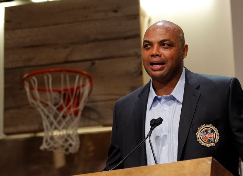 &copy; Reuters. Barkley, representing the 1992 United States Olympic &quot;Dream Team&quot;  in the Basketball Hall of Fame class of 2010, speaks in Springfield
