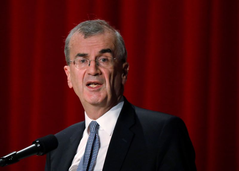 &copy; Reuters. Il banchiere centrale Francois Villeroy de Galhau, che è anche governatore della Banca centrale francese, durante il Forum finanziario internazionale Paris Europlace a Tokyo