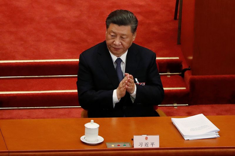 &copy; Reuters. Председатель КНР Си Цзиньпин в Доме народных собраний в Пекине