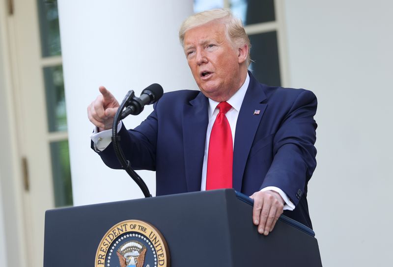 &copy; Reuters. U.S. President Trump hosts Rose Garden event at the White House during coronavirus disease (COVID-19) outbreak in Washington